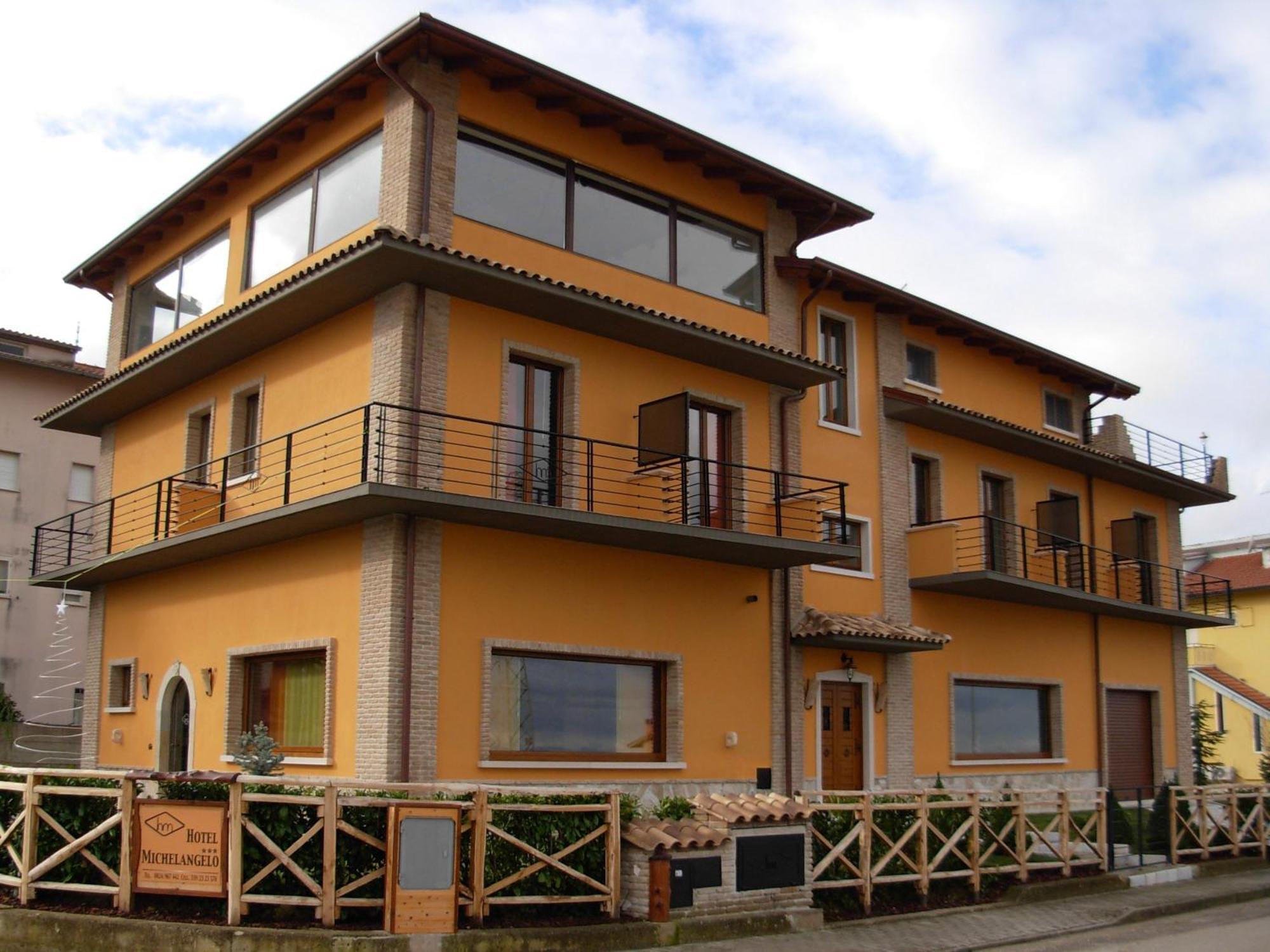 Hotel Michelangelo San Bartolomeo in Galdo Bagian luar foto