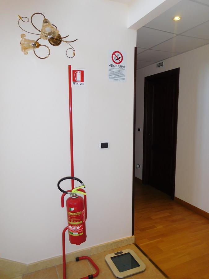 Hotel Michelangelo San Bartolomeo in Galdo Bagian luar foto