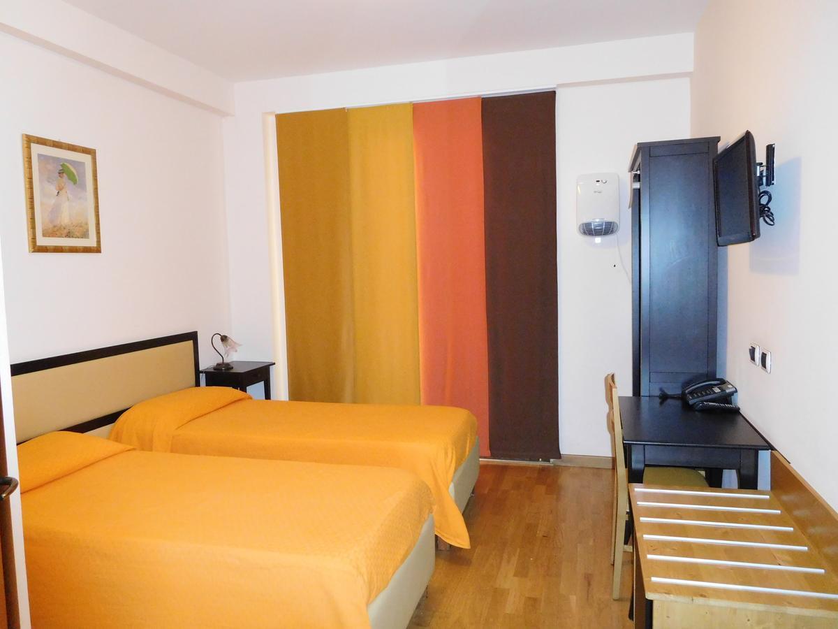 Hotel Michelangelo San Bartolomeo in Galdo Bagian luar foto