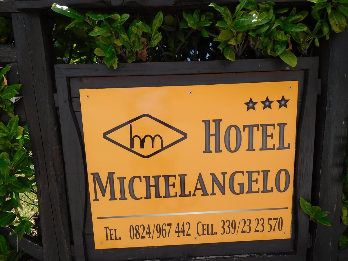 Hotel Michelangelo San Bartolomeo in Galdo Bagian luar foto