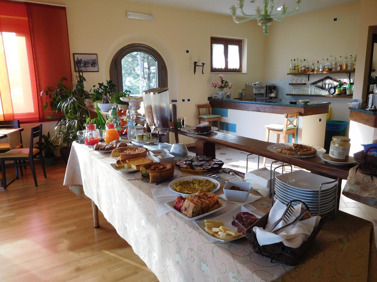 Hotel Michelangelo San Bartolomeo in Galdo Bagian luar foto
