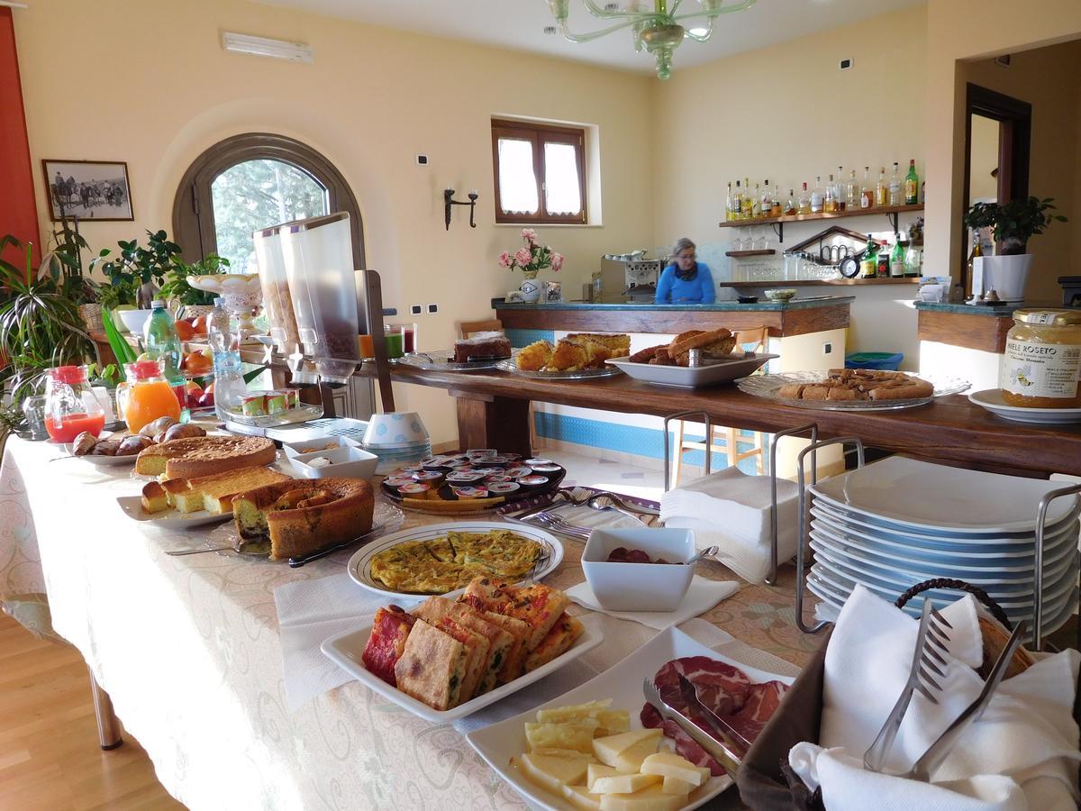 Hotel Michelangelo San Bartolomeo in Galdo Bagian luar foto